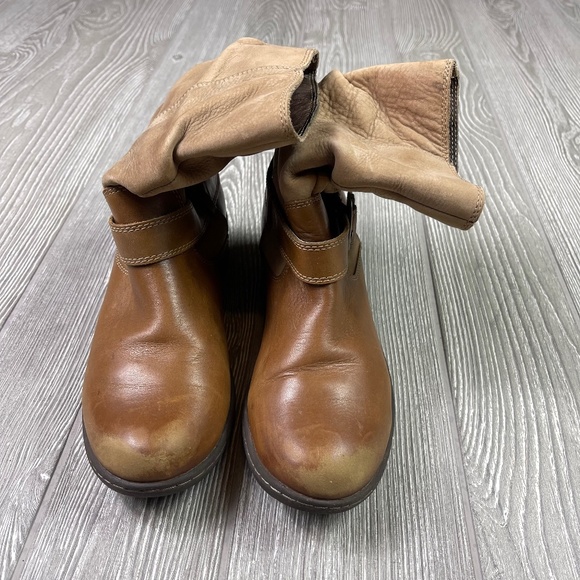 BOGS Waterproof Boho Gorpcore Leather Boots - Picture 2 of 11